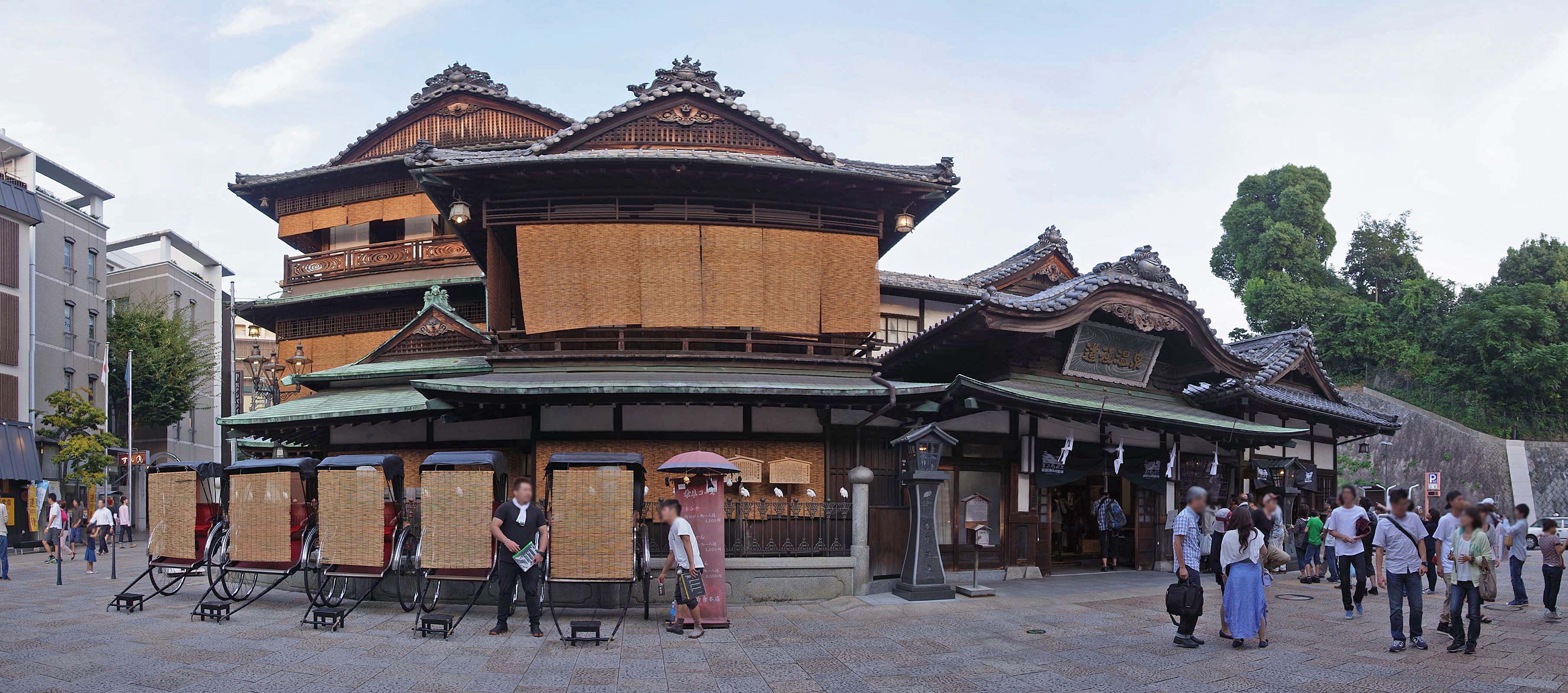 松山の道後温泉本館